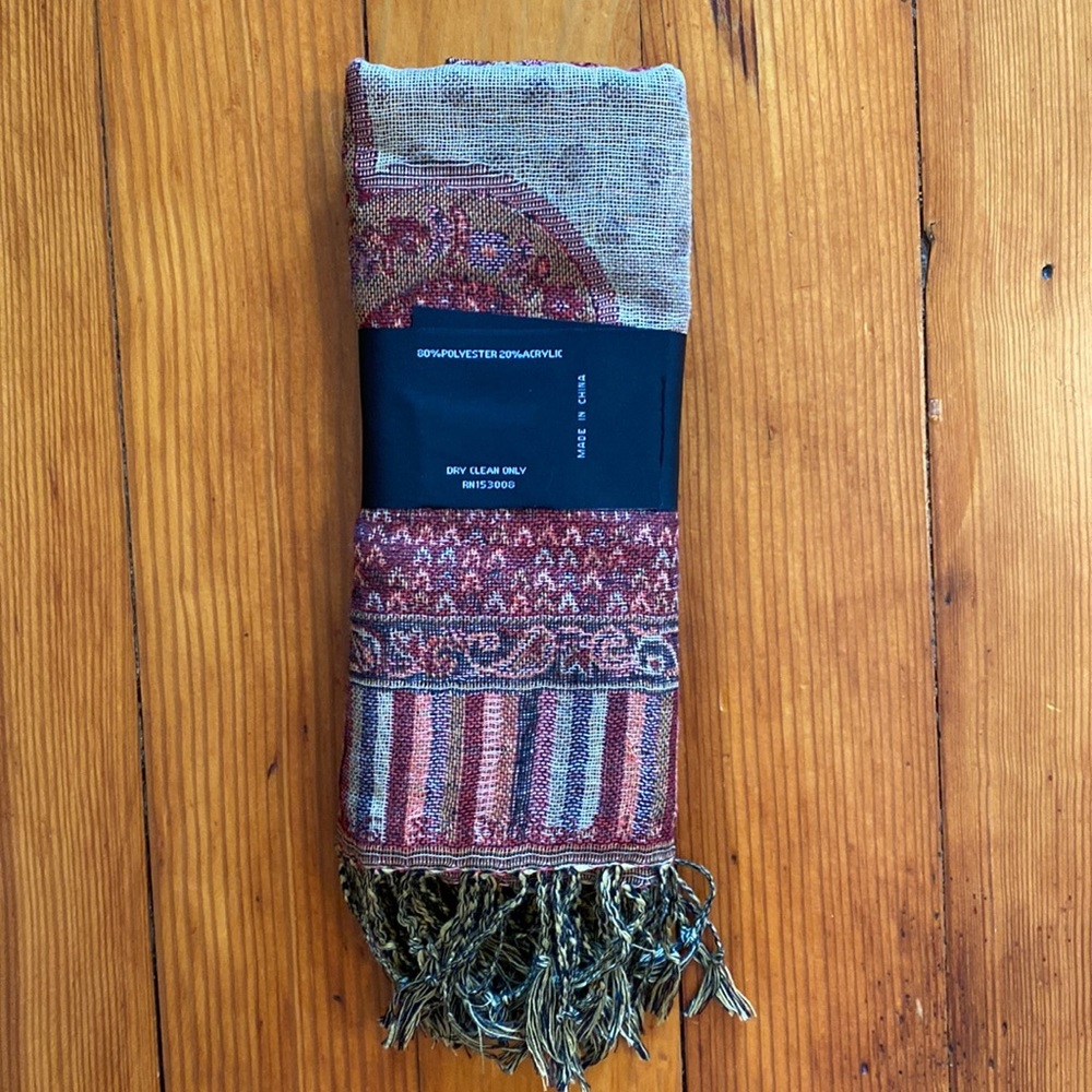 Pashmina - Picture 2 of 2